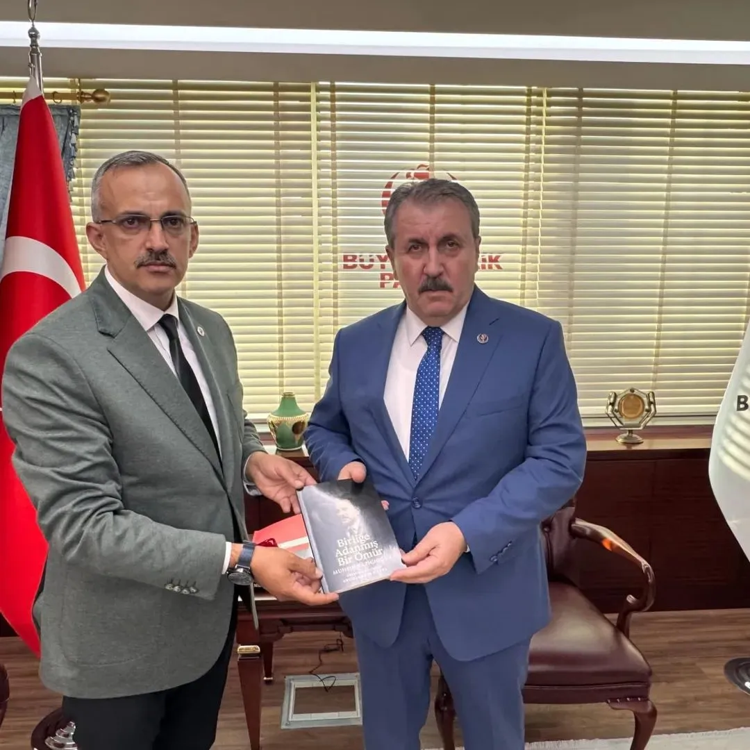 BBP Sancaktepe İlçe Başkanı Abdulkadir Darel’den Anlamlı Kitap: “Birliğe Adanmış Bir Ömür”