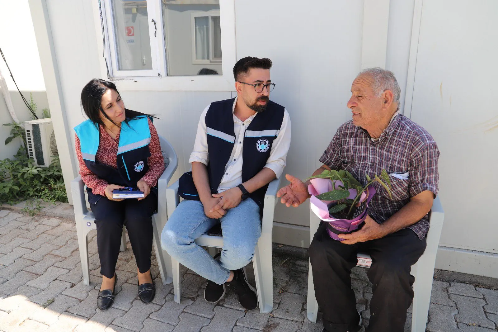 Battalgazi belediyesi büyükleri ziyaret etti