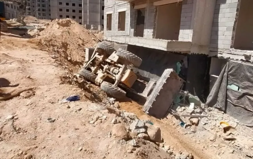Yeşilyurt'ta Şantiyede İş Makinesi Devrildi: 1 Ölü
