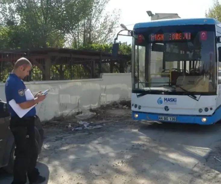 Beylerderesi Viyadüğünde Motosiklet Kazası: Genç Sürücü Ağır Yaralı