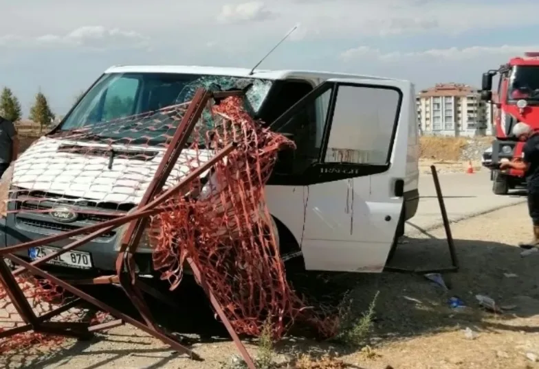Malatya’da Panelvan Kazası: Sürücü Ağır Yaralı