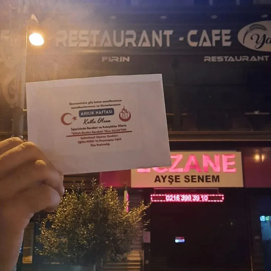 Sultanbeyli Alperenlerden Esnafa Siftah Desteği