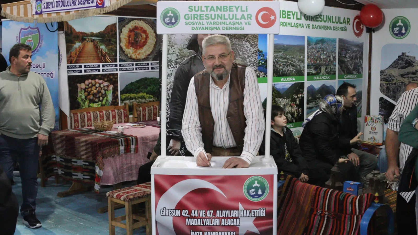 Giresun Alayları İçin Sultanbeyli’de İmza Desteği