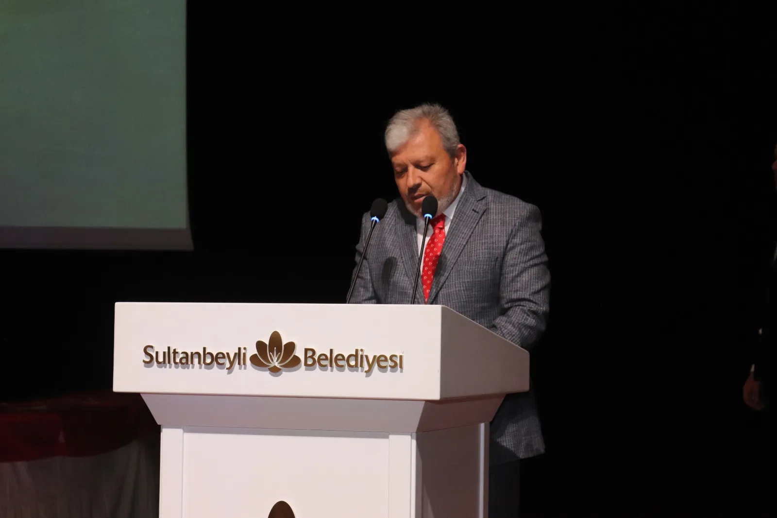 Sultanbeyli İlçe Milli Eğitim Müdürlüğünden 24 Kasım'da Anlamlı Öğretmenler Günü Programı