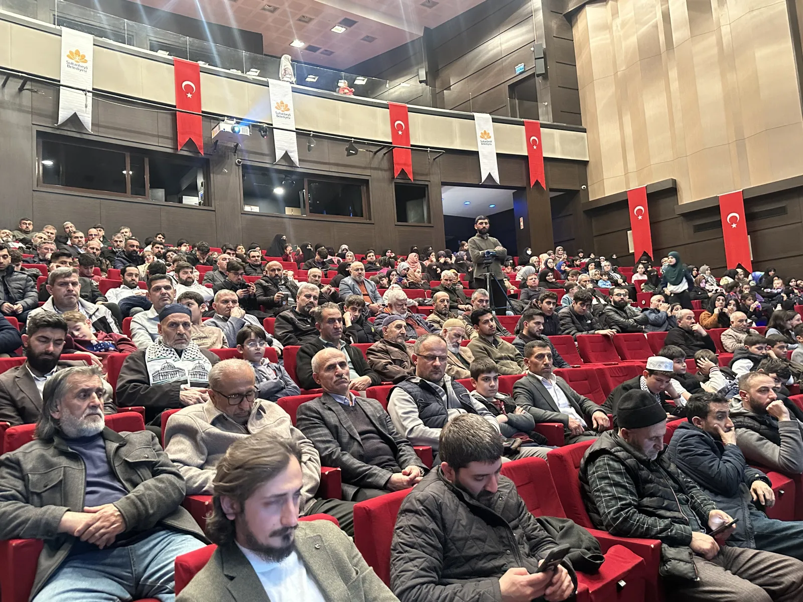 Sultanbeyli’de “şehitler Gecesi” Yoğun Katılımla Düzenlendi